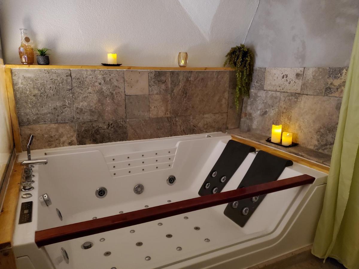Moulin De Bonfilhon Bed & Breakfast